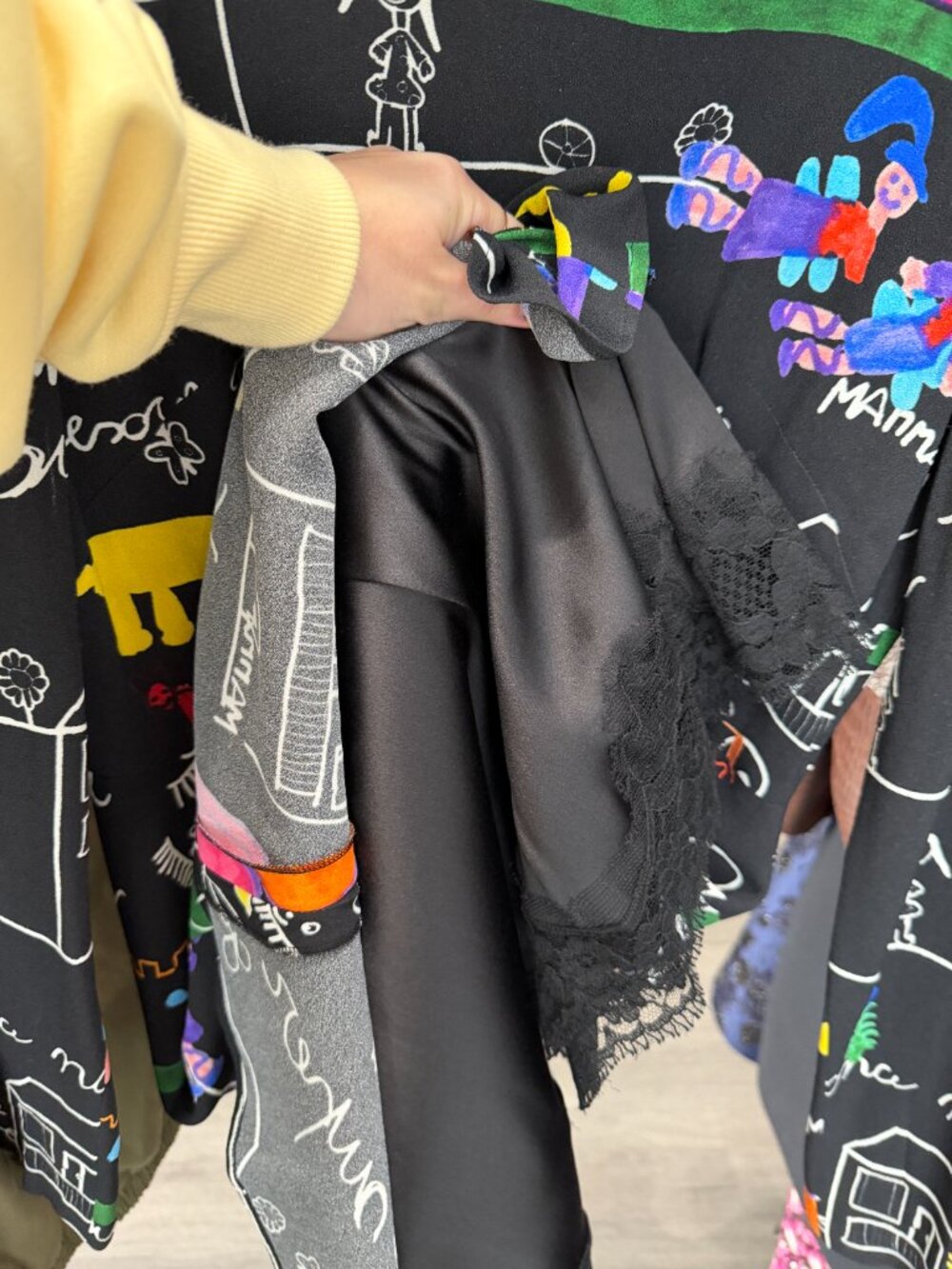 $3995 Dolce & Gabbana 2015 FW RARE Black Multi Viva La Mamma Midi Dress 44/8/M - Picture 9 of 10